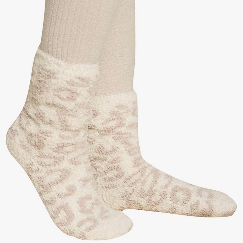 Barefoot Dreams CozyChic Cream/Stone Socks - Picture 2 of 8